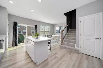 1004 Atterberg Road, South Elgin, IL 60177 - Photo 9