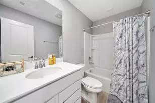 1004 Atterberg Rd, South Elgin, IL 60177 - Photo 15