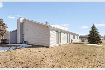 217 Juniper Circle, Streamwood, IL 60107 - Photo 3