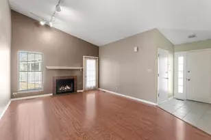 217 Juniper Cir, Streamwood, IL 60107 - Photo 7