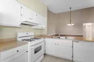 217 Juniper Cir, Streamwood, IL 60107 - Photo 11