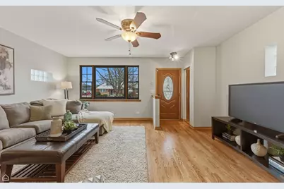 [Address not provided], Oak Park, IL 60304 - Photo 5