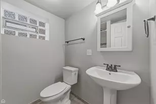 1170 S East Ave, Oak Park, IL 60304 - Photo 19