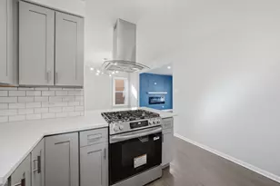 9527 S Woodlawn Ave, Chicago, IL 60628 - Photo 11