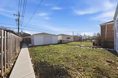 9527 S Woodlawn Avenue, Chicago, IL 60628 - Photo 29