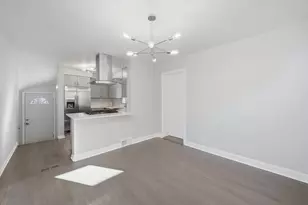 9527 S Woodlawn Ave, Chicago, IL 60628 - Photo 9