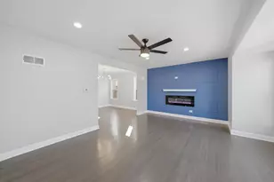 9527 S Woodlawn Ave, Chicago, IL 60628 - Photo 5