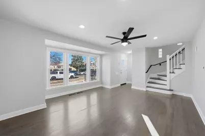 9527 S Woodlawn Avenue, Chicago, IL 60628 - Photo 3