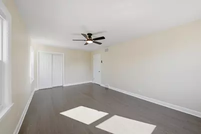 9527 S Woodlawn Avenue, Chicago, IL 60628 - Photo 17