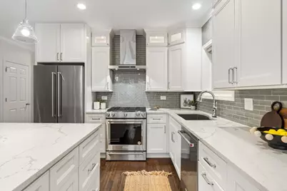 3036 N Kenmore Avenue #1N, Chicago, IL 60657 - Photo 11