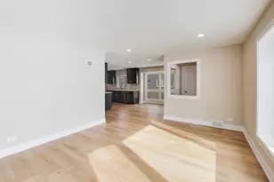 1421 Cynthia Ave, Park Ridge, IL 60068 - Photo 5