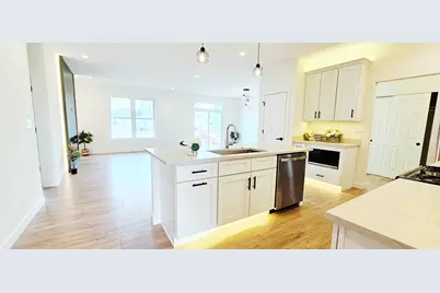 1004 Joshua Lane, Genoa, IL 60135 - Photo 5