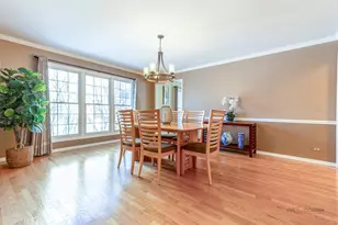 275 Saddle Back Rd, Vernon Hills, IL 60061 - Photo 7