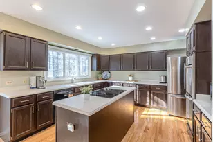 275 Saddle Back Rd, Vernon Hills, IL 60061 - Photo 11