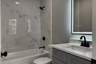 5029 S Indiana Ave, Chicago, IL 60615 - Photo 7