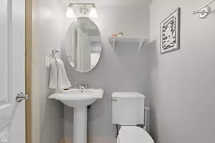 3504 N Fremont St, Chicago, IL 60657 - Photo 15