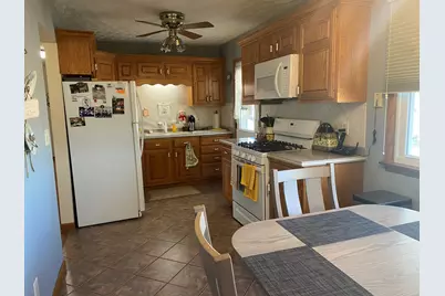 19 Capri Street, Streator, IL 61364 - Photo 5