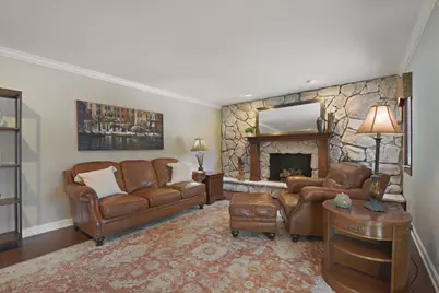 3881 Bordeaux Drive, Hoffman Estates, IL 60192 - Photo 15