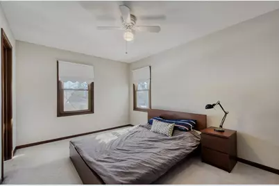 3881 Bordeaux Drive, Hoffman Estates, IL 60192 - Photo 27