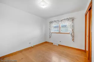 8121 McVicker Ave, Burbank, IL 60459 - Photo 11