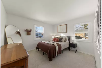 35 Cloverdale Lane, Schaumburg, IL 60194 - Photo 19