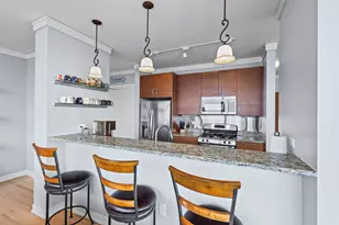 1570 Elmwood Ave, Evanston, IL 60201 - Photo 7