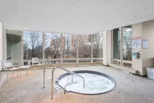 1570 Elmwood Ave, Evanston, IL 60201 - Photo 23