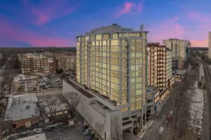 1570 Elmwood Ave, Evanston, IL 60201 - Photo 3