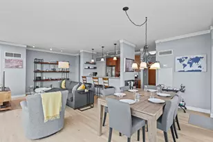 1570 Elmwood Ave, Evanston, IL 60201 - Photo 9