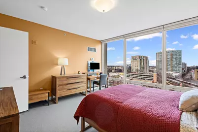 1570 Elmwood Avenue #1111, Evanston, IL 60201 - Photo 13