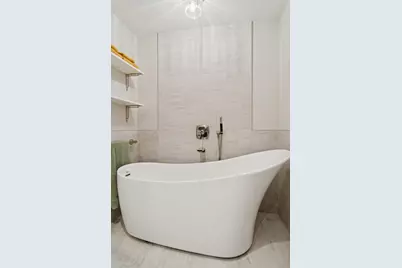 161 E Chicago Avenue #33A, Chicago, IL 60611 - Photo 11