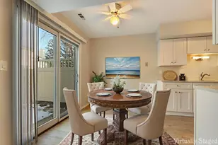 642 Whalom Ln, Schaumburg, IL 60173 - Photo 11