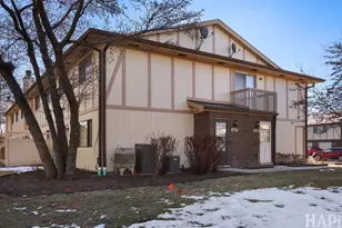 642 Whalom Ln, Schaumburg, IL 60173 - Photo 3
