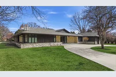 901 S Burton Place, Arlington Heights, IL 60005 - Photo 3