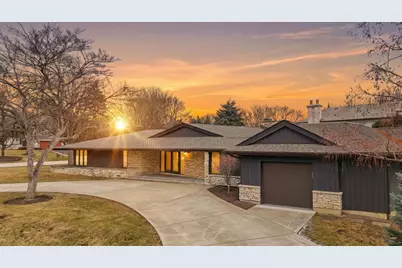 901 S Burton Place, Arlington Heights, IL 60005 - Photo 1