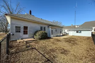 112 W Grant St, Streator, IL 61364 - Photo 1