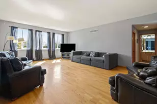 7720 Mossheather Dr, Joliet, IL 60431 - Photo 5