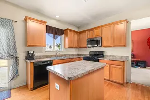 883 Prairie Crossing Dr, Yorkville, IL 60560 - Photo 9