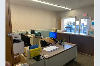 101 E Van Buren Street, Woodstock, IL 60098 - Photo 9