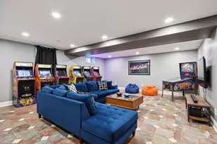 6857 N Knox Ave, Lincolnwood, IL 60712 - Photo 49