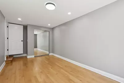 6857 N Knox Avenue, Lincolnwood, IL 60712 - Photo 21