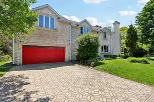 6857 N Knox Ave, Lincolnwood, IL 60712 - Photo 3