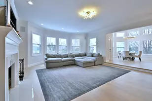 254 E South St, Elmhurst, IL 60126 - Photo 7
