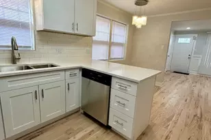 6755 S Bell Ave, Chicago, IL 60636 - Photo 5