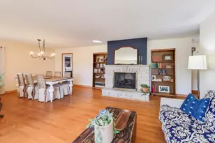 1048 E Walnut Ave, Des Plaines, IL 60016 - Photo 5