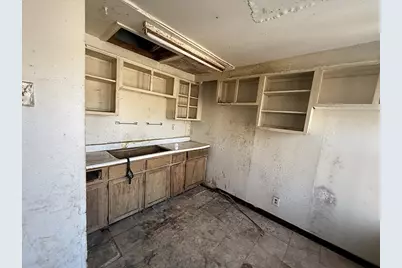 850 W 51st Place, Chicago, IL 60609 - Photo 7