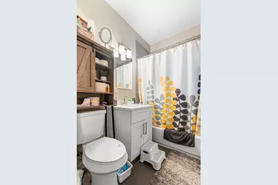 [Address not provided], Chicago, IL 60641 - Photo 11