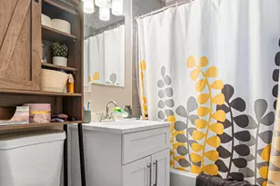 [Address not provided], Chicago, IL 60641 - Photo 11