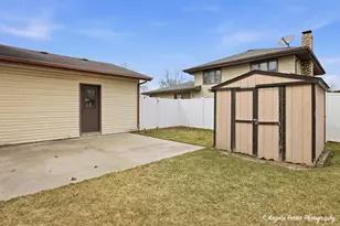 1920 Island Ct, Woodstock, IL 60098 - Photo 27