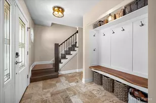 20W425 Peters Ct, Downers Grove, IL 60516 - Photo 3